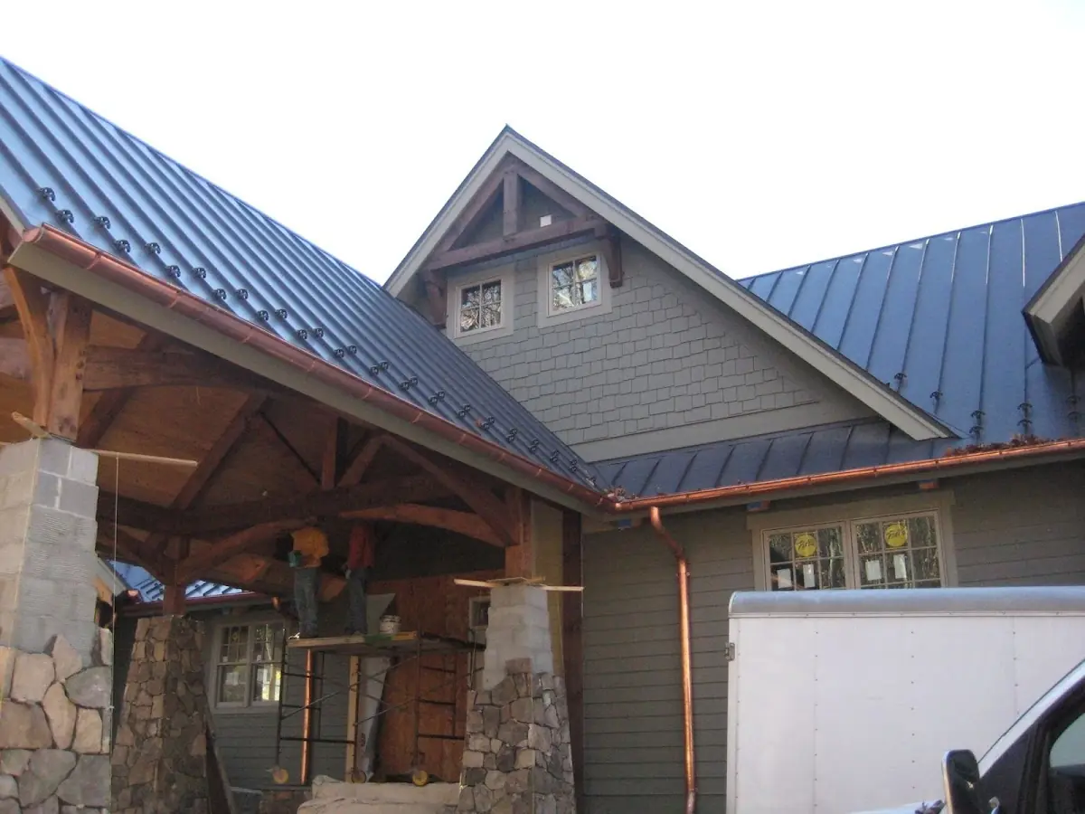 Craftsman Roofing team delivering quality roofing work in Spring Valley